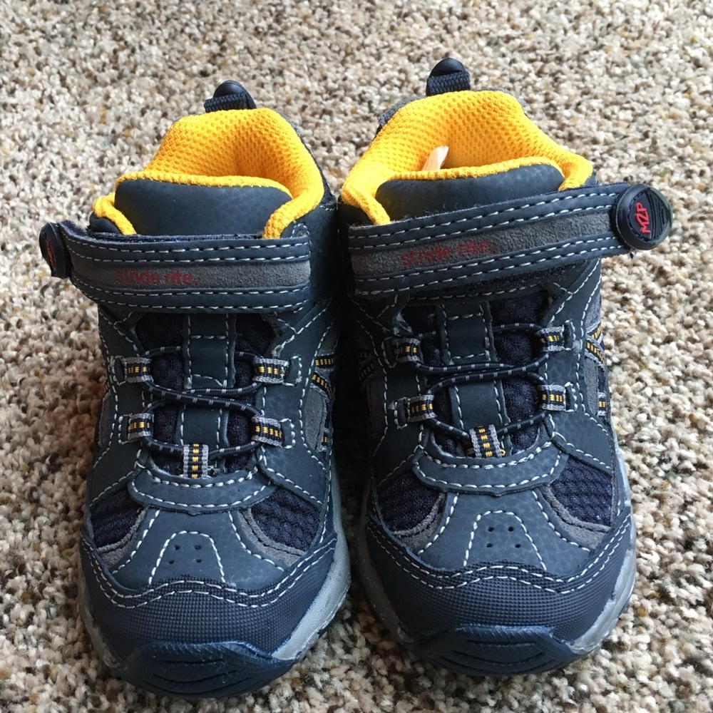 Stride Rite Made 2 Play Bootie